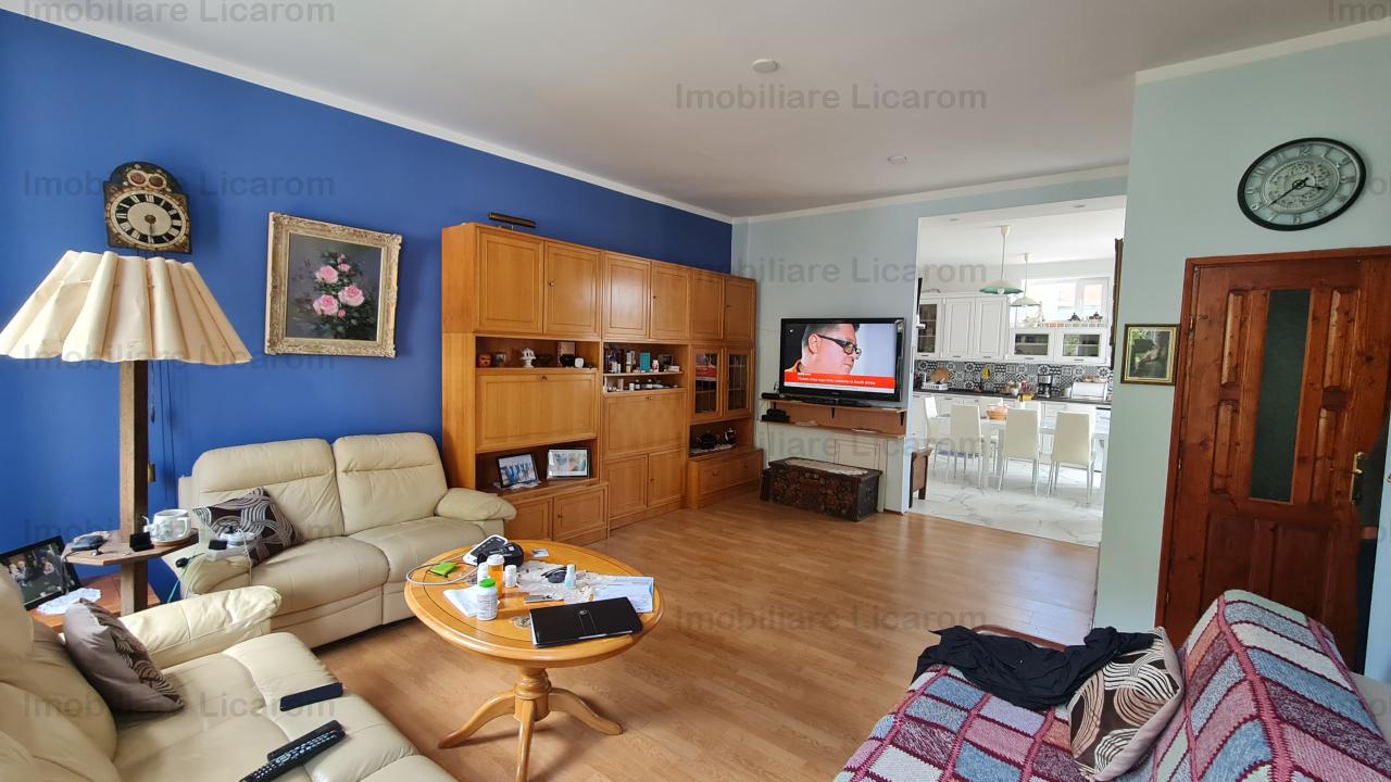 Apartament 3 camere la casa Centru Istoric utilat,mobilat 265000Eur