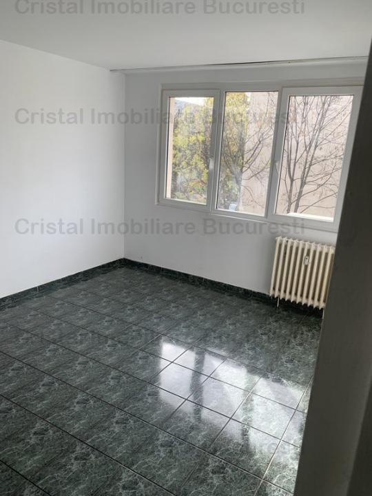 Apartament 3 camere decomandat 1 Decembrie, aproape metrou