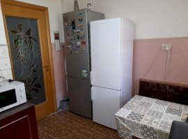 Apartament cu 3 camere in zona Petre Ispirescu in Bloc REABILITAT