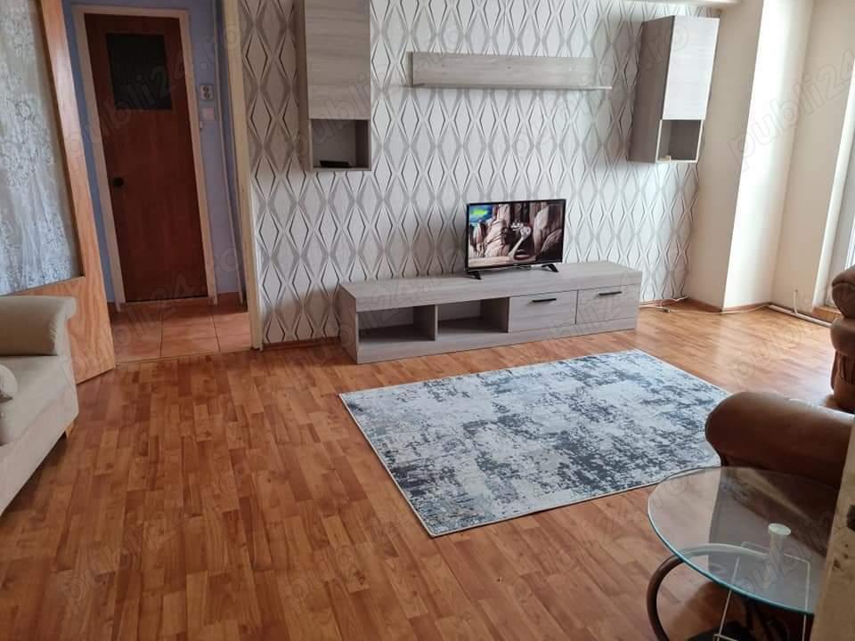 Vanzare 2 camere Stefan cel Mare ( 1 minut metrou ) 