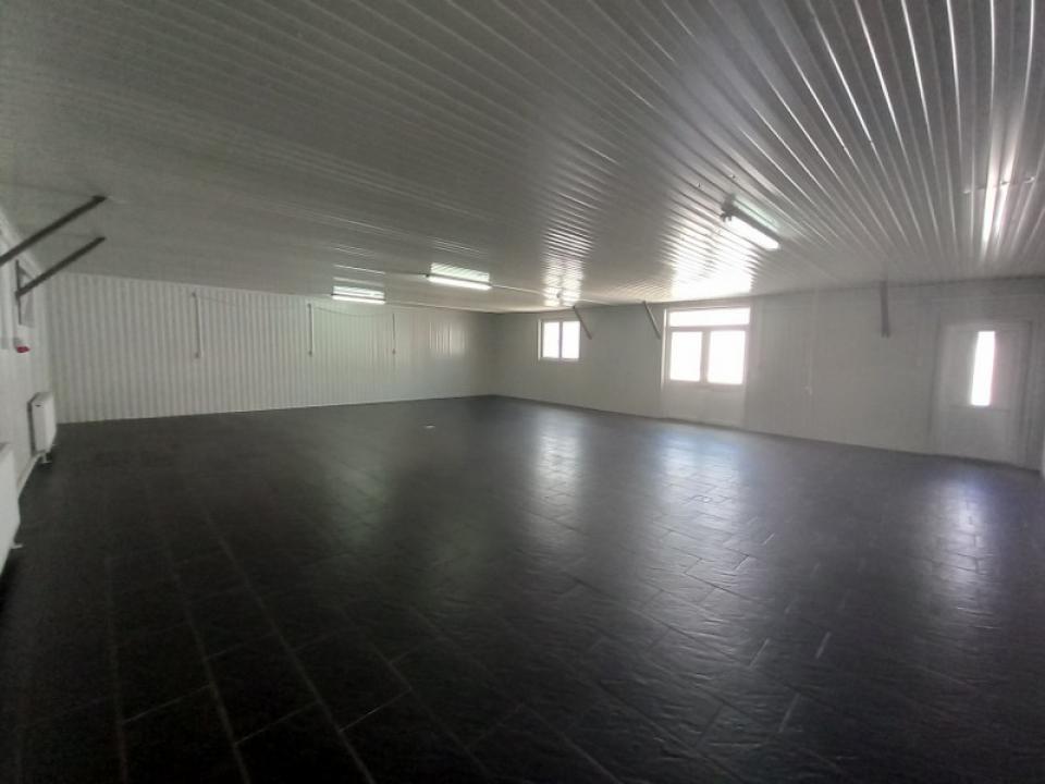 Production or storage hall in Ploiesti, South area. 