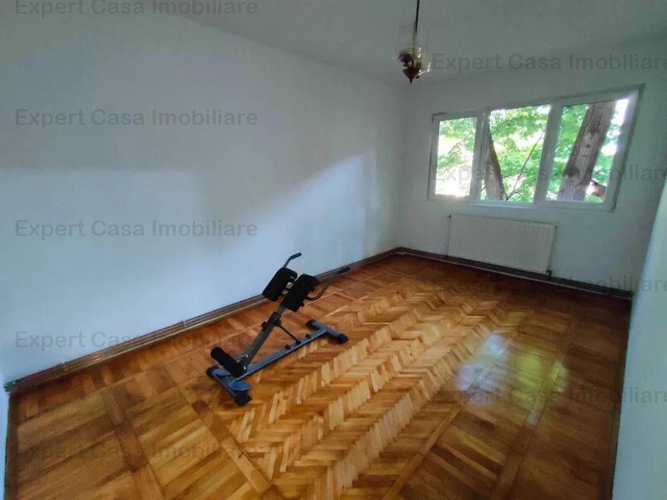 Apartament cu 4 camere decomandat,Tatarasi, 130000 euro