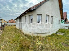 Casa individuala 3 camere 99 mpu 300 mp teren in Cristian Sibiu