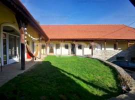 Casa de vanzare pretabila pensiune priveliste superba Fantanele Sibiu