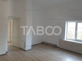 Apartament decomandat 2 camere 60 mpu curte parter Pianu de Jos Alba