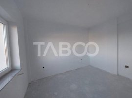 Apartament decomandat 2 camere 50 mp utili terasa parcare Sebes Alba