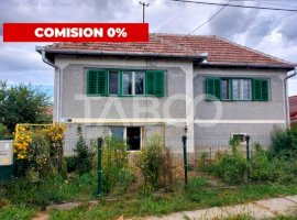 Casa in Marpod 30 km de Sibiu toate utilitatile 3 camere teren 961 mp