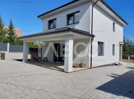 Casa individuala  120 mpu 4 camere teren liber 560 zona buna Tocile