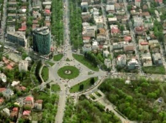 Bancile elibereaza 12.000 mp de birouri in Charles de Gaulle Plaza. Firma lui Florescu cauta alti chiriasi