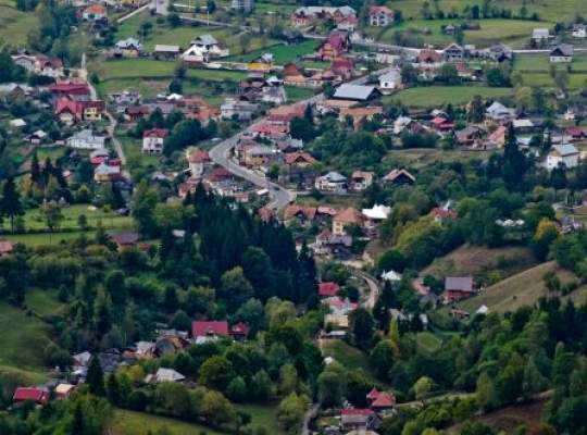 Senatul respinge reducerea impozitului pentru cladirile si terenurile destinate turismului din zona montana