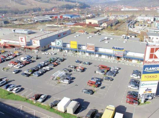 Apare un nou tip de mall în România, special pentru oraşele mici