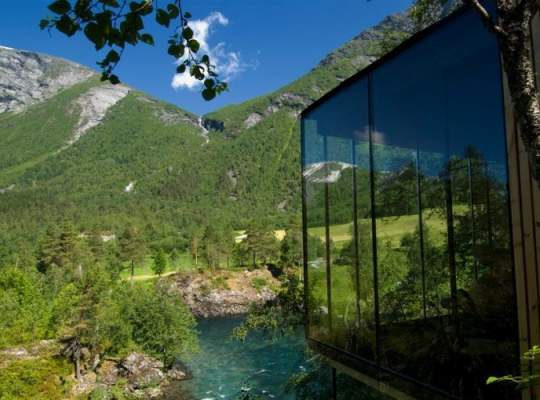 Casa Din “Ex Machina” E De Fapt Un Hotel Din Norvegia